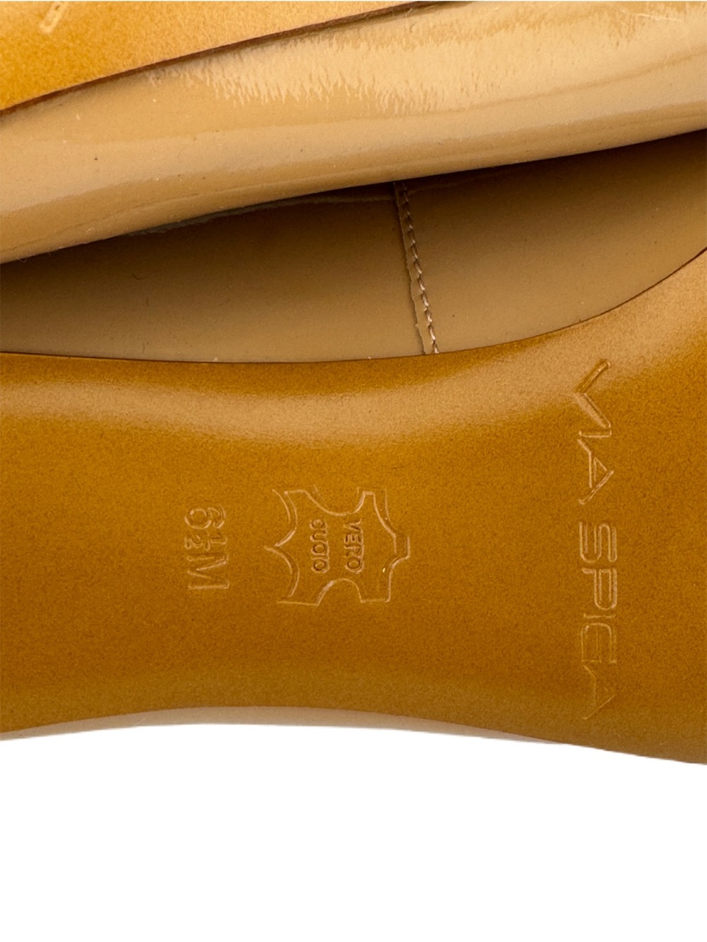 Via Spiga Peep-Toe Beige Patent Leather Heels - Picture 6 of 7